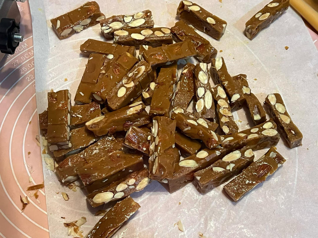 比牛轧糖还要好吃的花生太妃糖（消耗淡奶油）