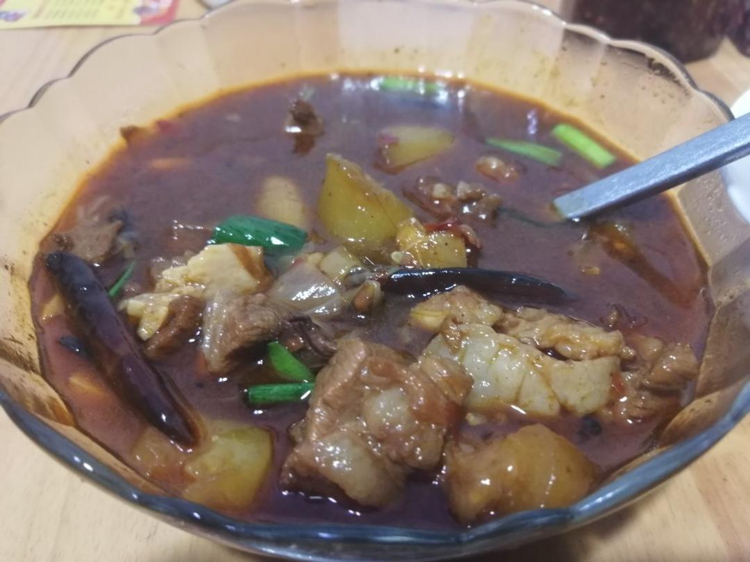 焖牛腩