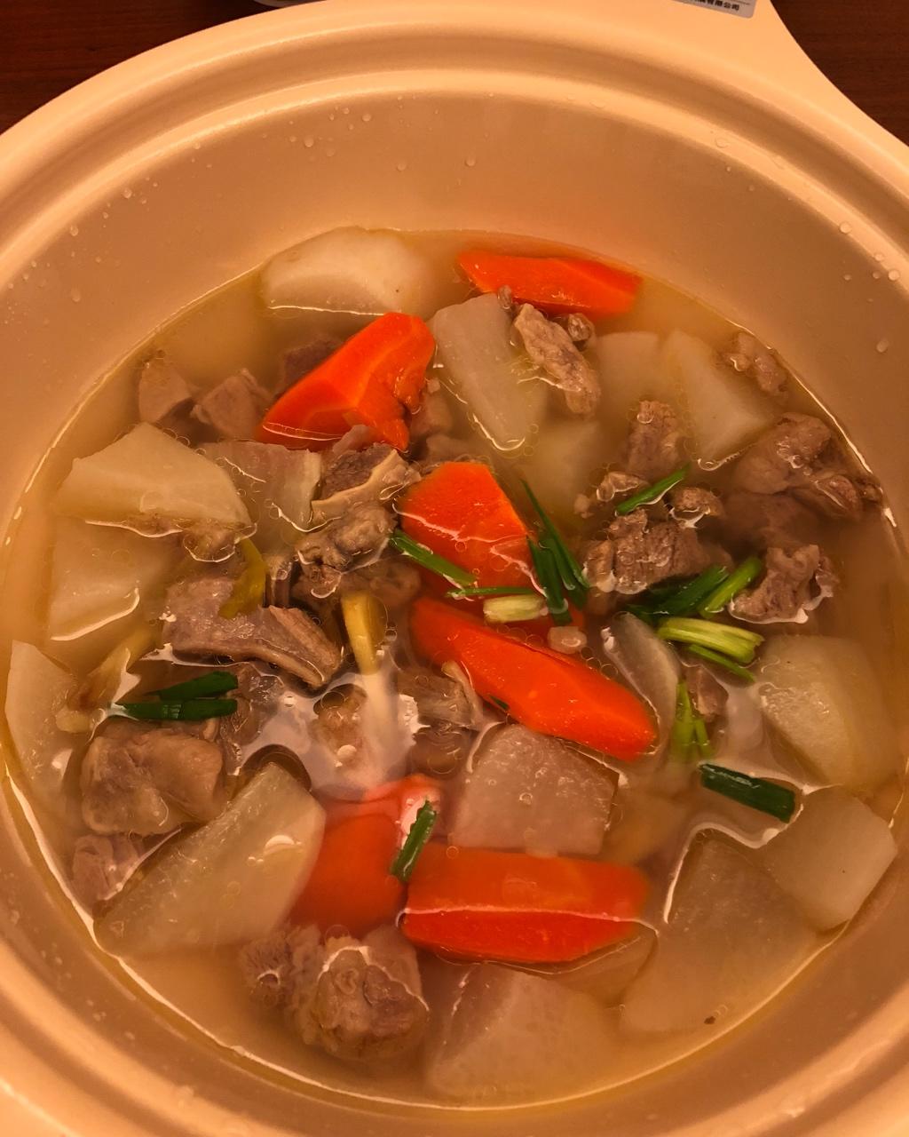清炖白萝卜牛腩汤