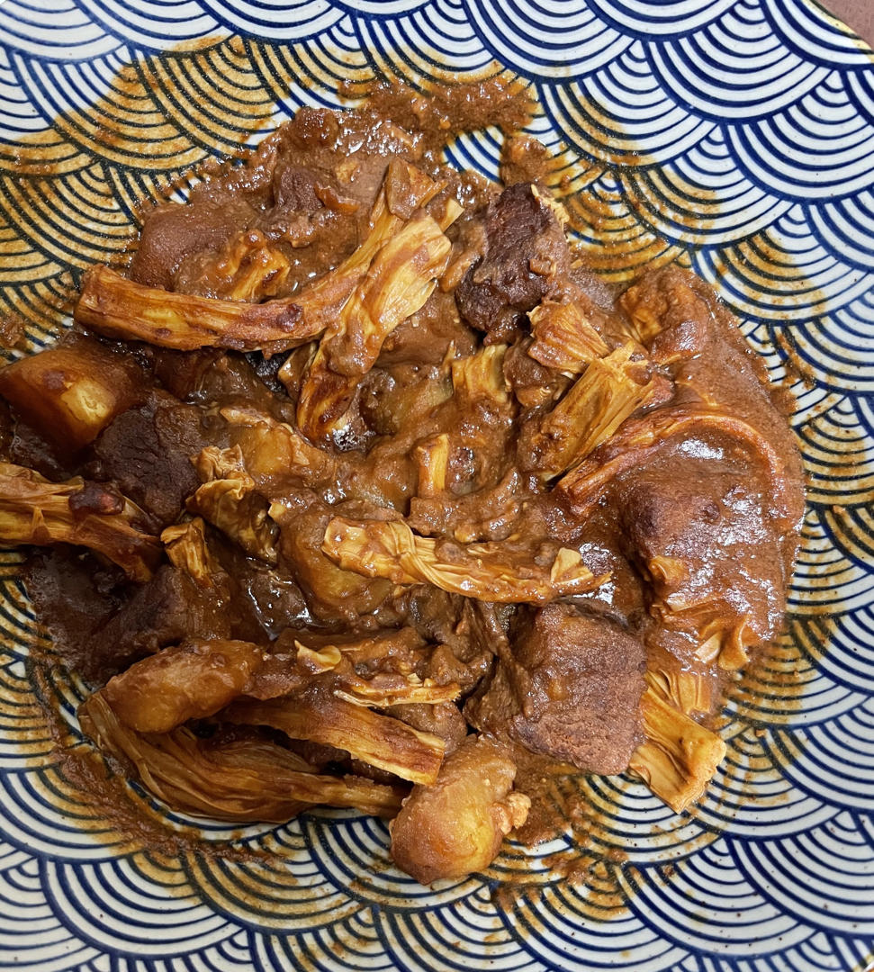 南乳腐竹牛腩煲