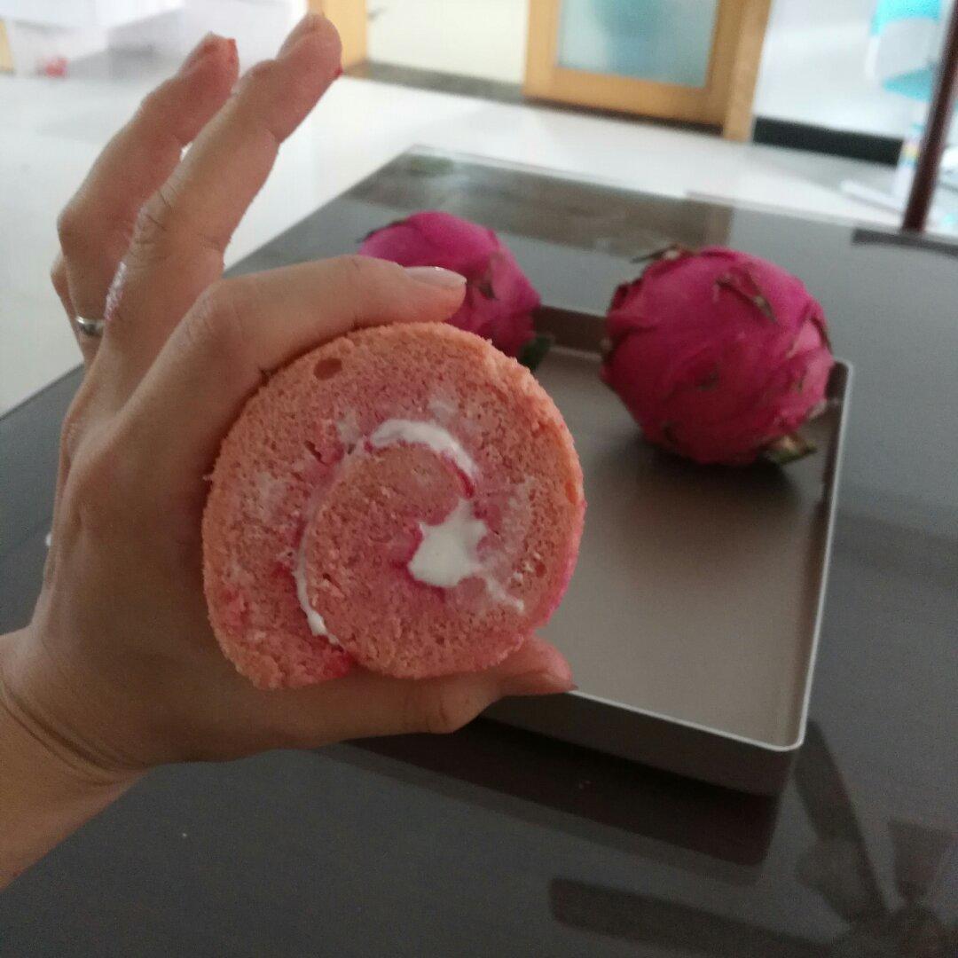 火龙果蛋糕卷