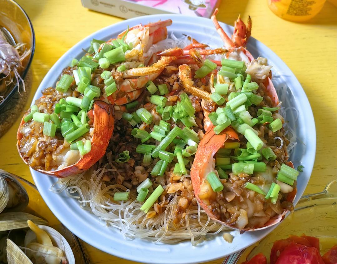 蒜蓉粉丝蒸龙虾（小青龙）