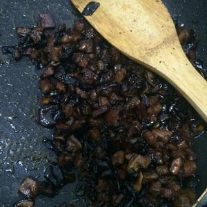腊肠香菇焖饭的做法 步骤5