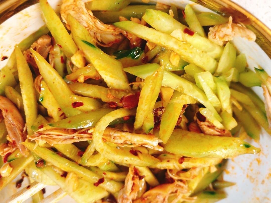 凉拌鸡丝（爽口低脂鸡胸肉）