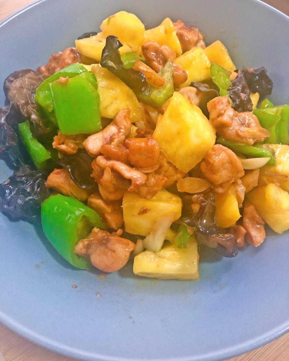 缤纷菠萝季菠萝炒鸡