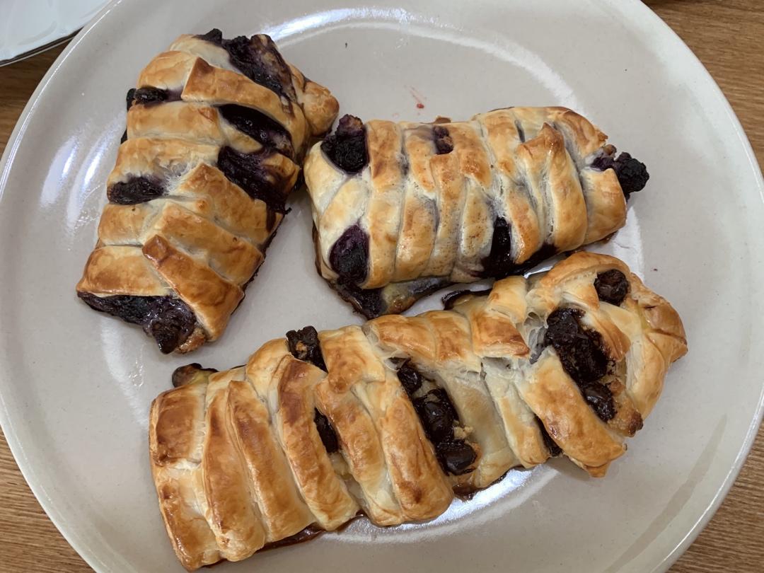 快手牛角包香蕉蓝莓派火腿餐包