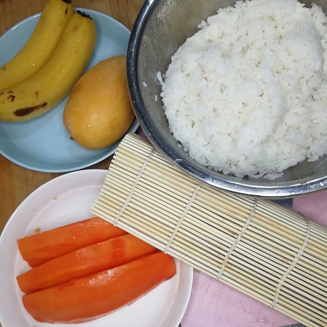 木瓜寿司＋芒果寿司+包浆寿司的做法 步骤1