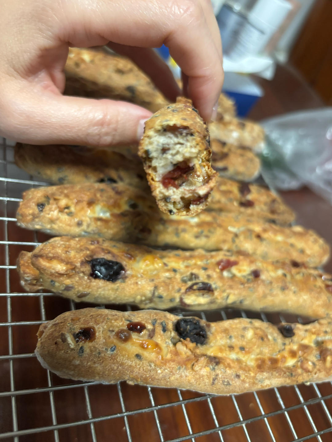 像一根树枝的面包，网红店招牌全麦坚果棒！