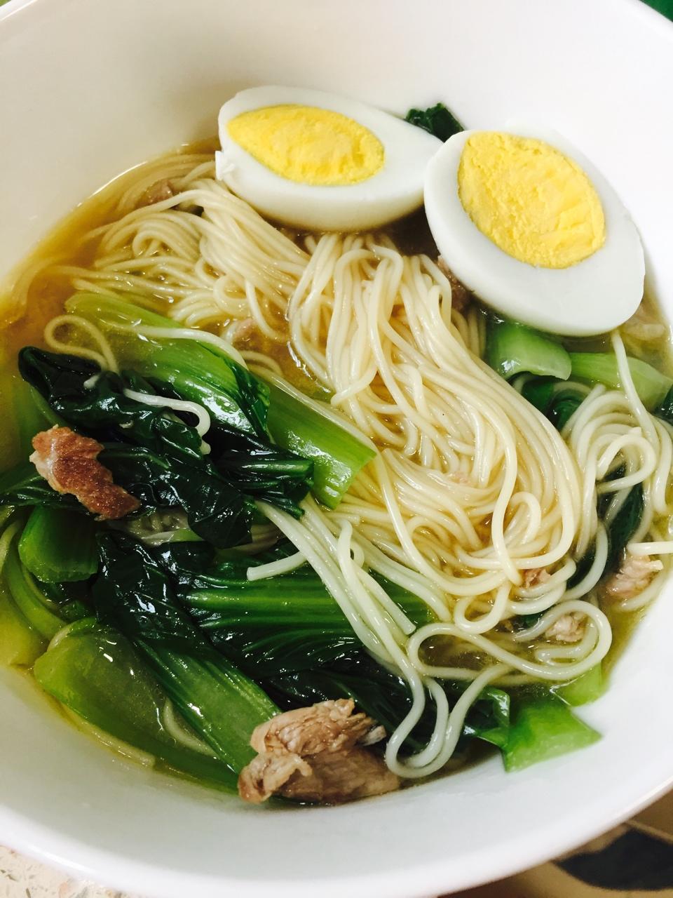 超好吃的青菜肉丝面