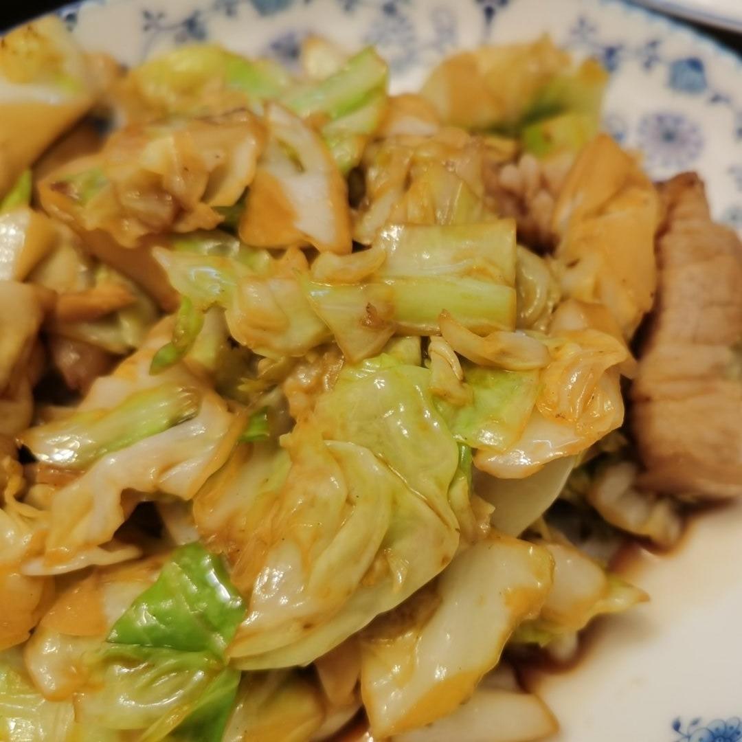 家常手撕包菜这样做比肉还好吃