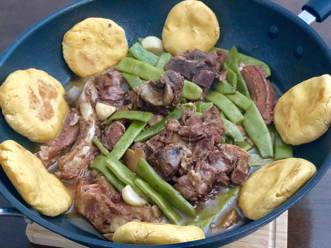 铁锅炖/排骨炖豆角/贴饼子