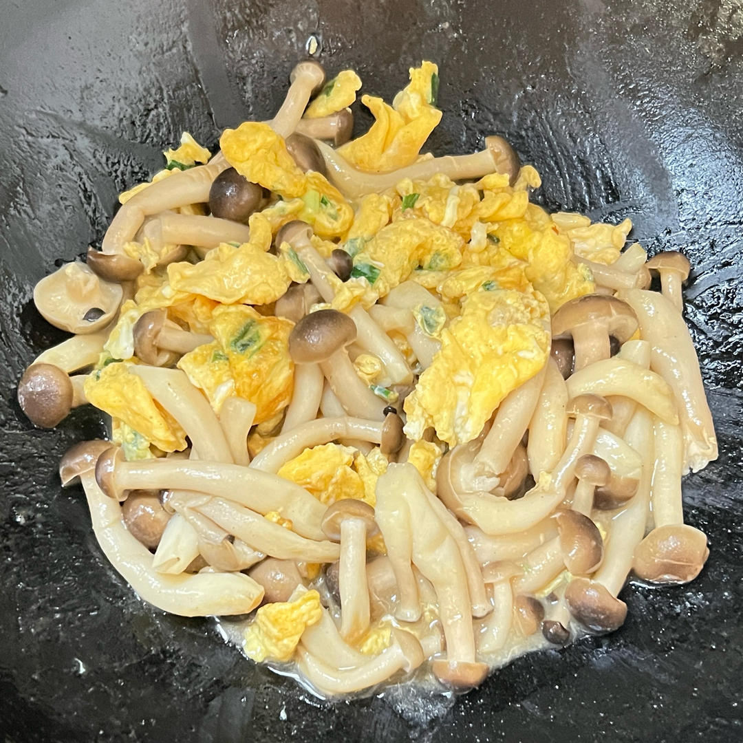 蟹味菇炒鸡蛋