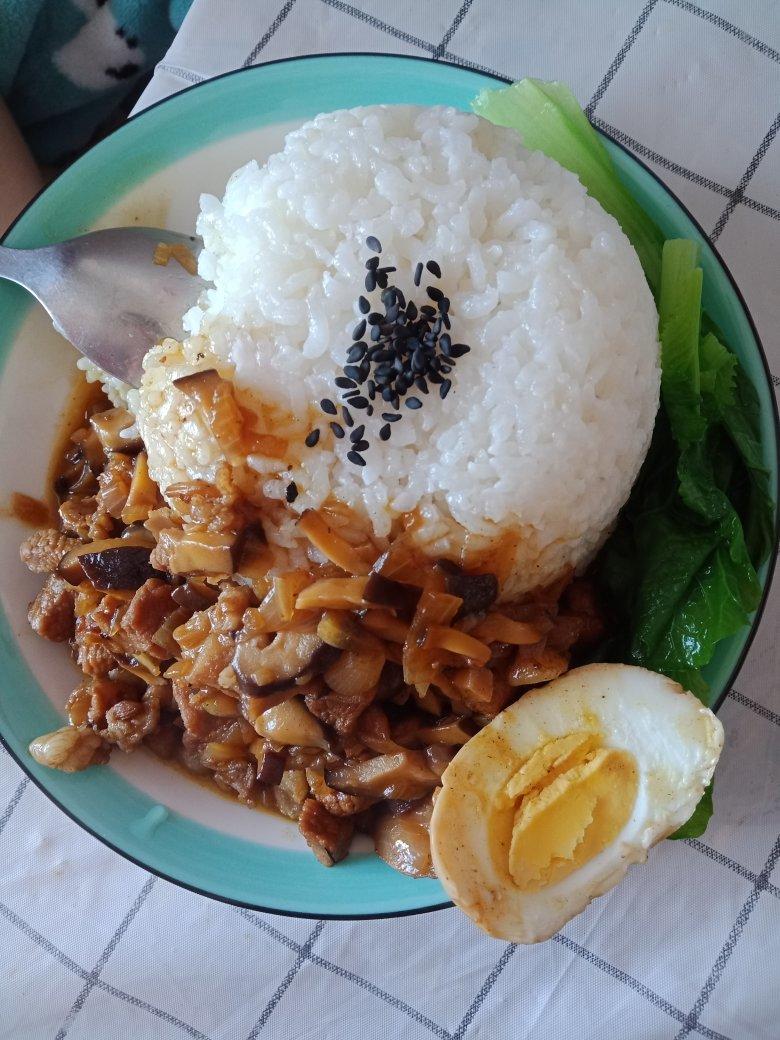 虎哥的卤肉饭