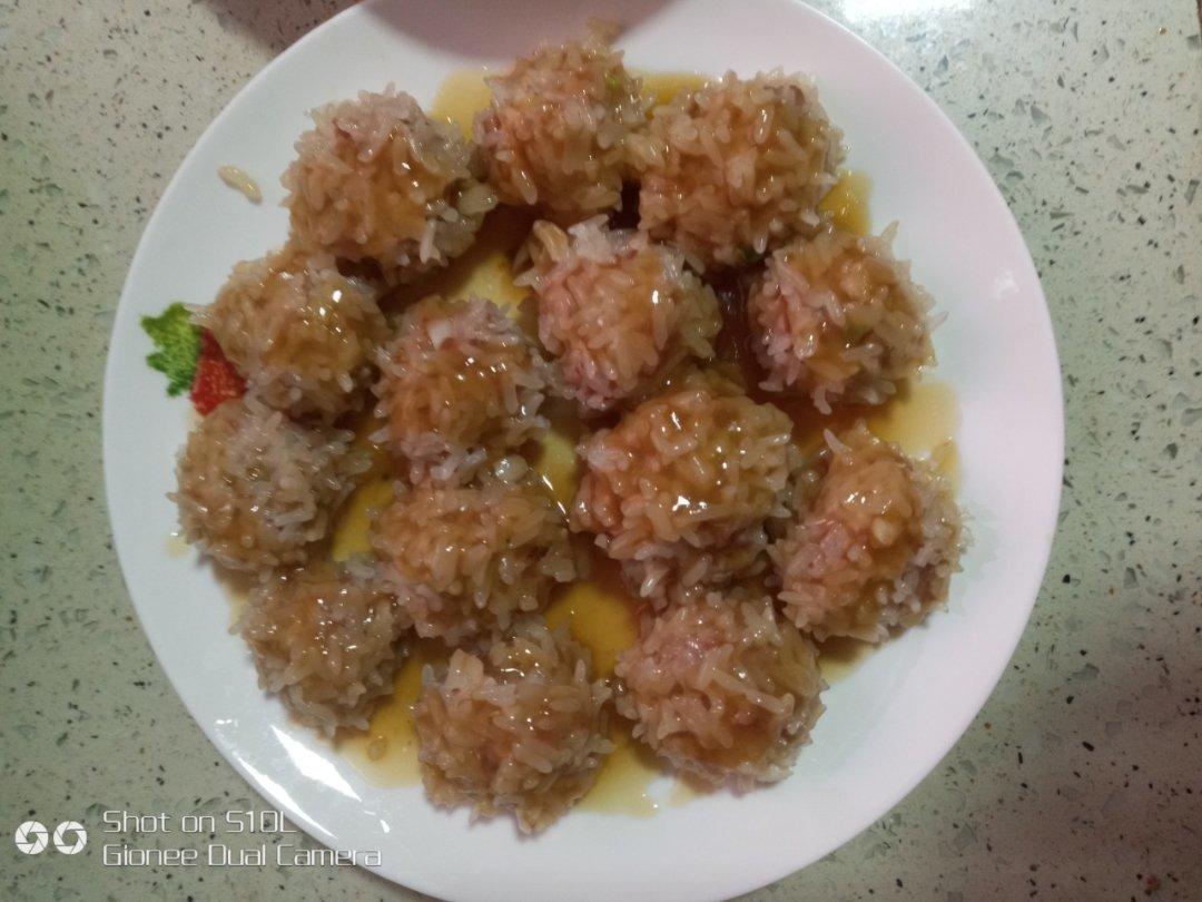蒸糯米肉丸子