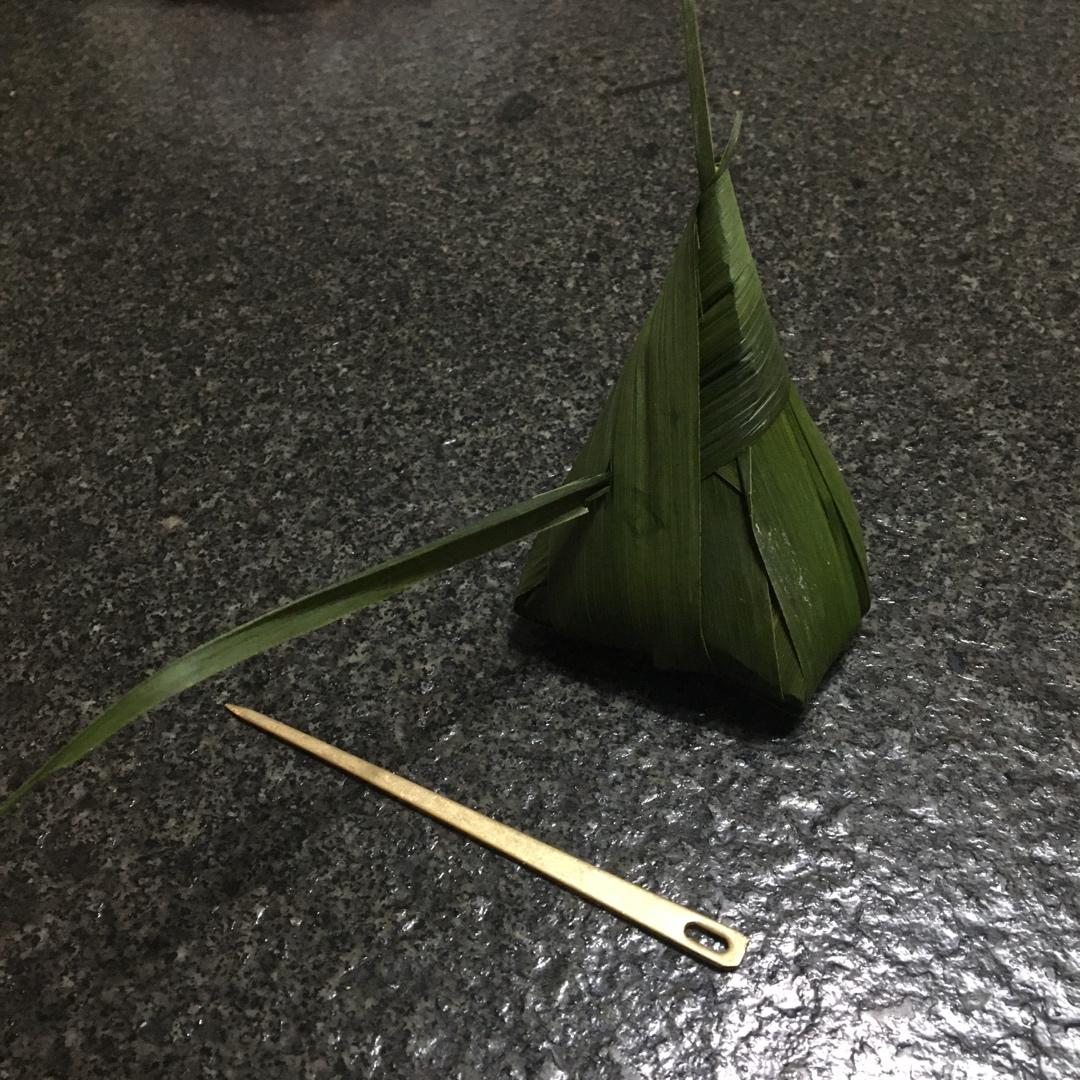 包粽子不捆线方法大揭秘（图文版）