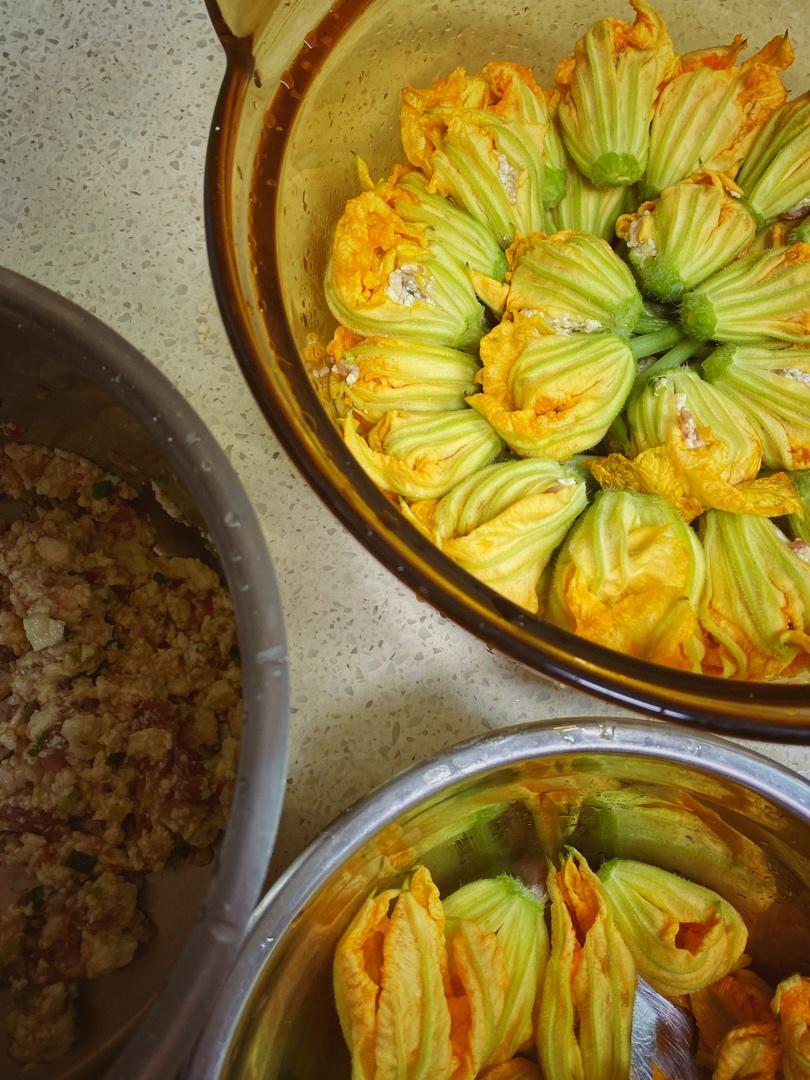 豆腐肉末酿瓜花