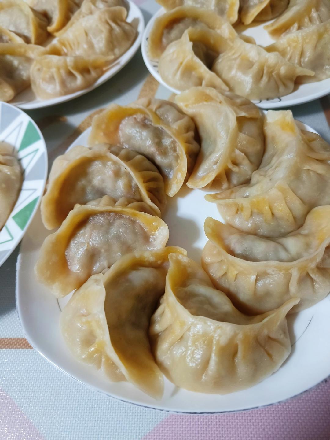 每周一次牛肉胡萝卜烫面蒸饺