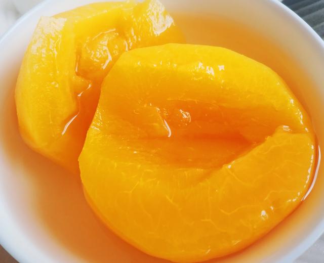 糖水黄桃罐头（无添加剂可保存1年，不软的方法）的做法