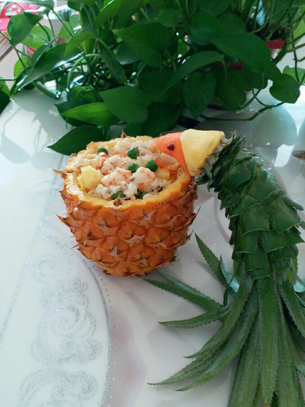 鸟语花香菠萝炒饭