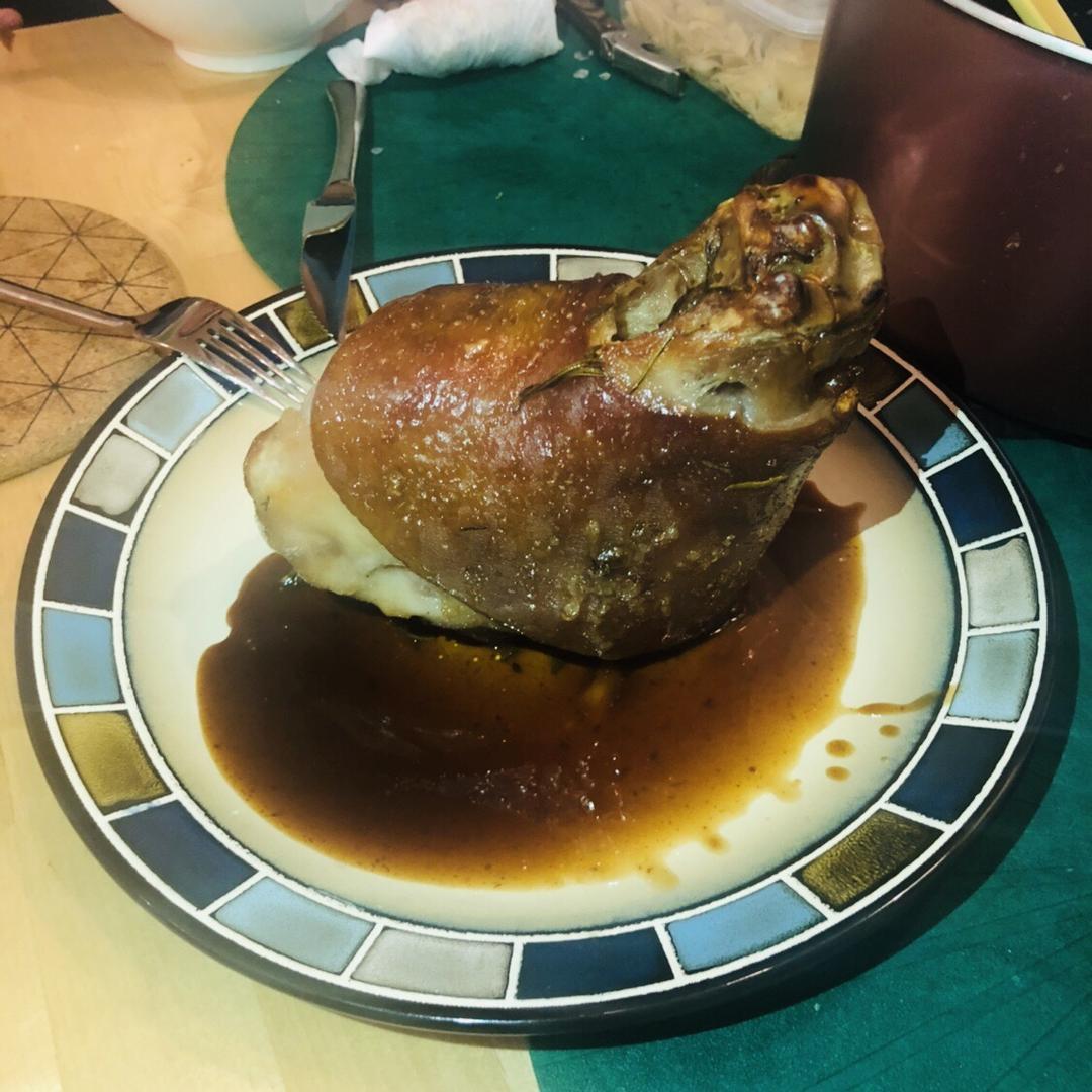 传说中的德国原配方——Schweinshaxe (德式烤猪肘)