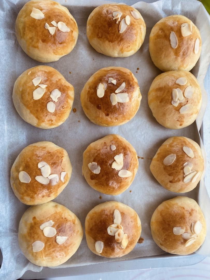 无敌松软又拉丝的酸奶小餐包