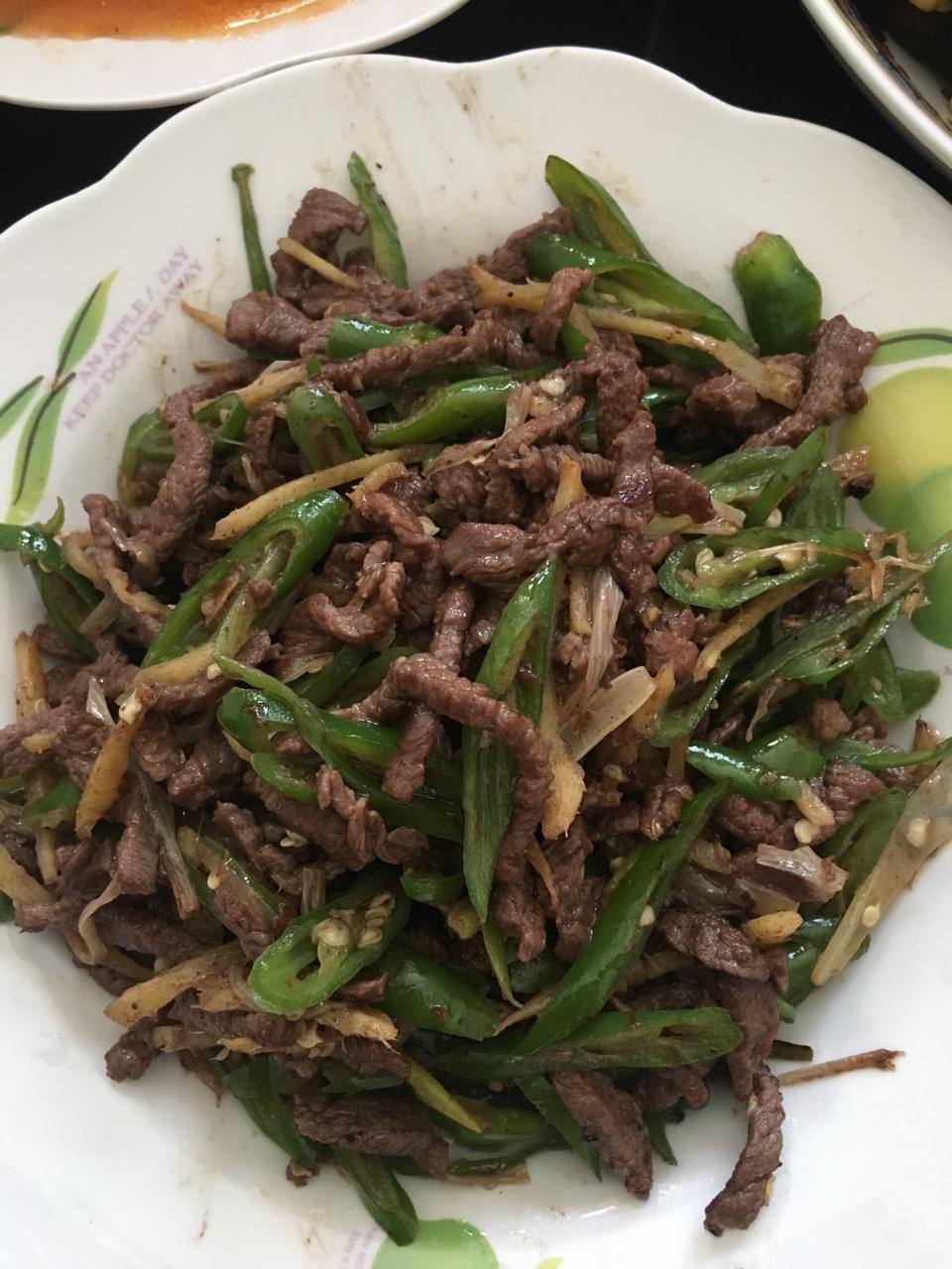 爆炒尖椒牛肉