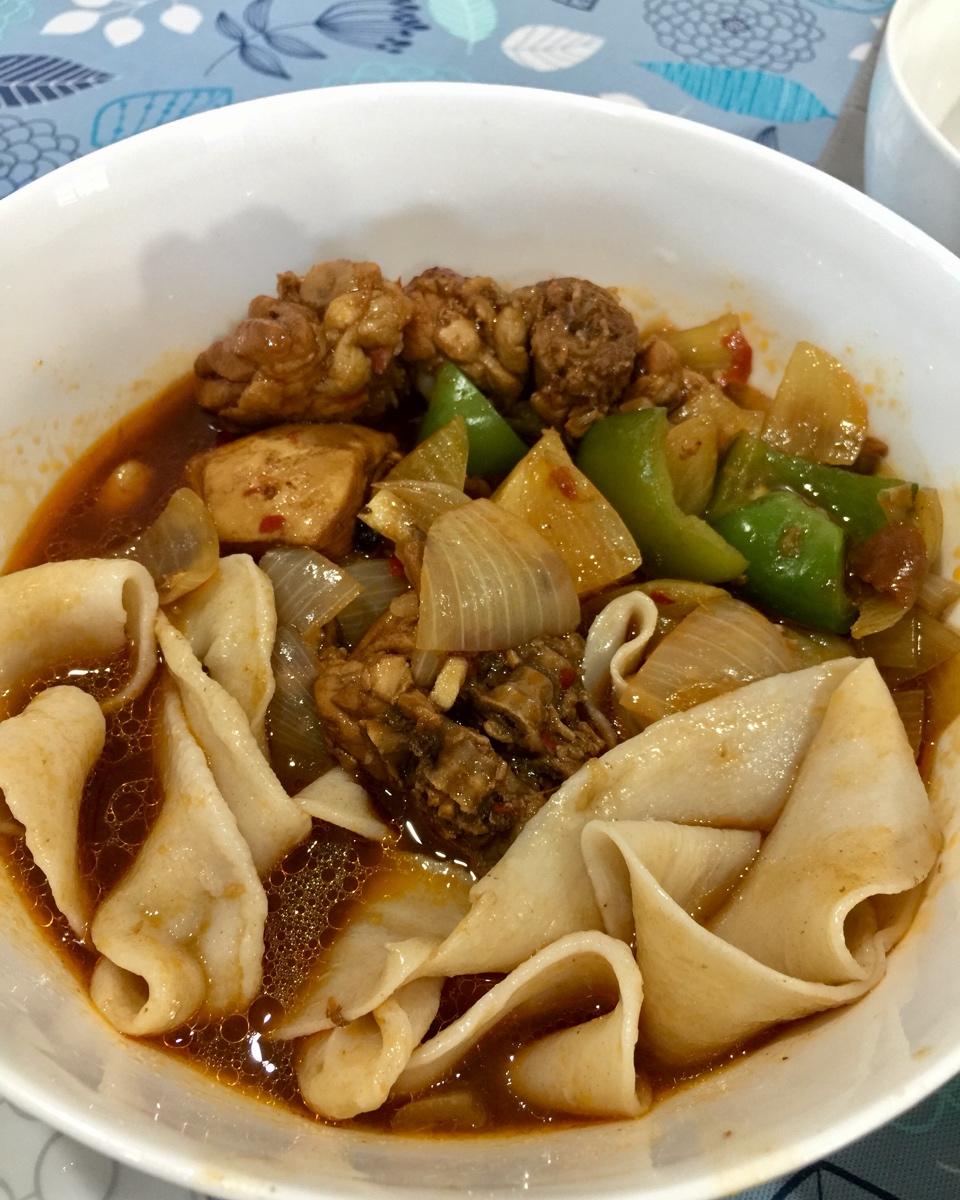 yvonnezhangye做的正宗新疆大盘鸡 裤带面