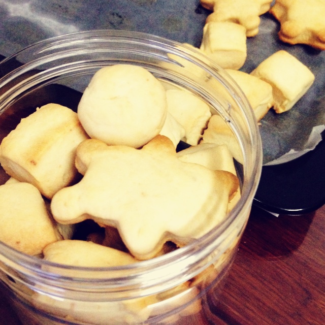 牛奶方块小饼干