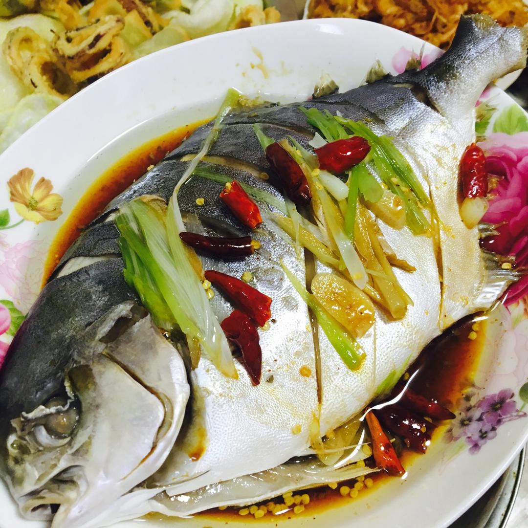 冲向瑜瑜的翠欧尼做的清蒸蝶鱼