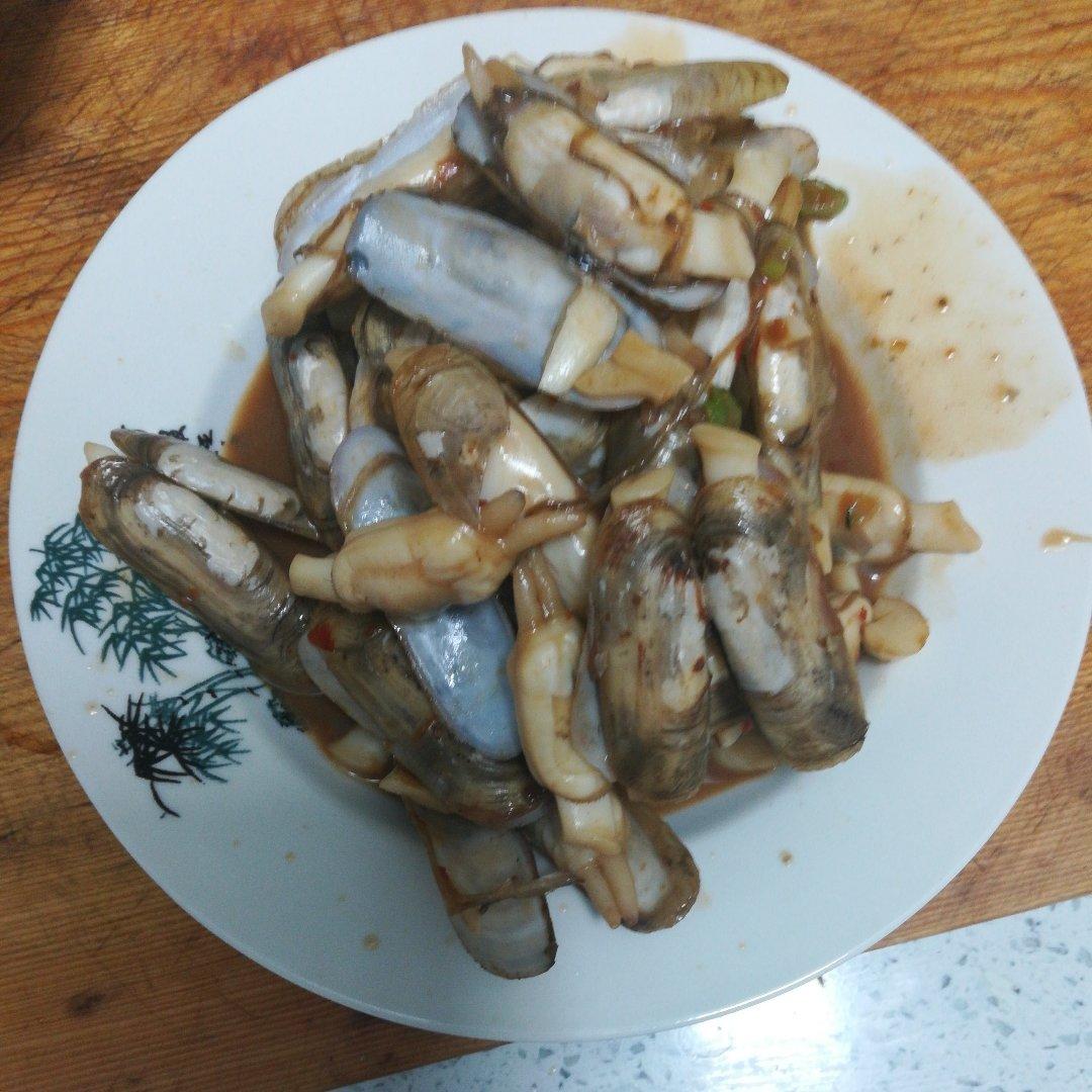 蚝油蒜蓉蛏子
