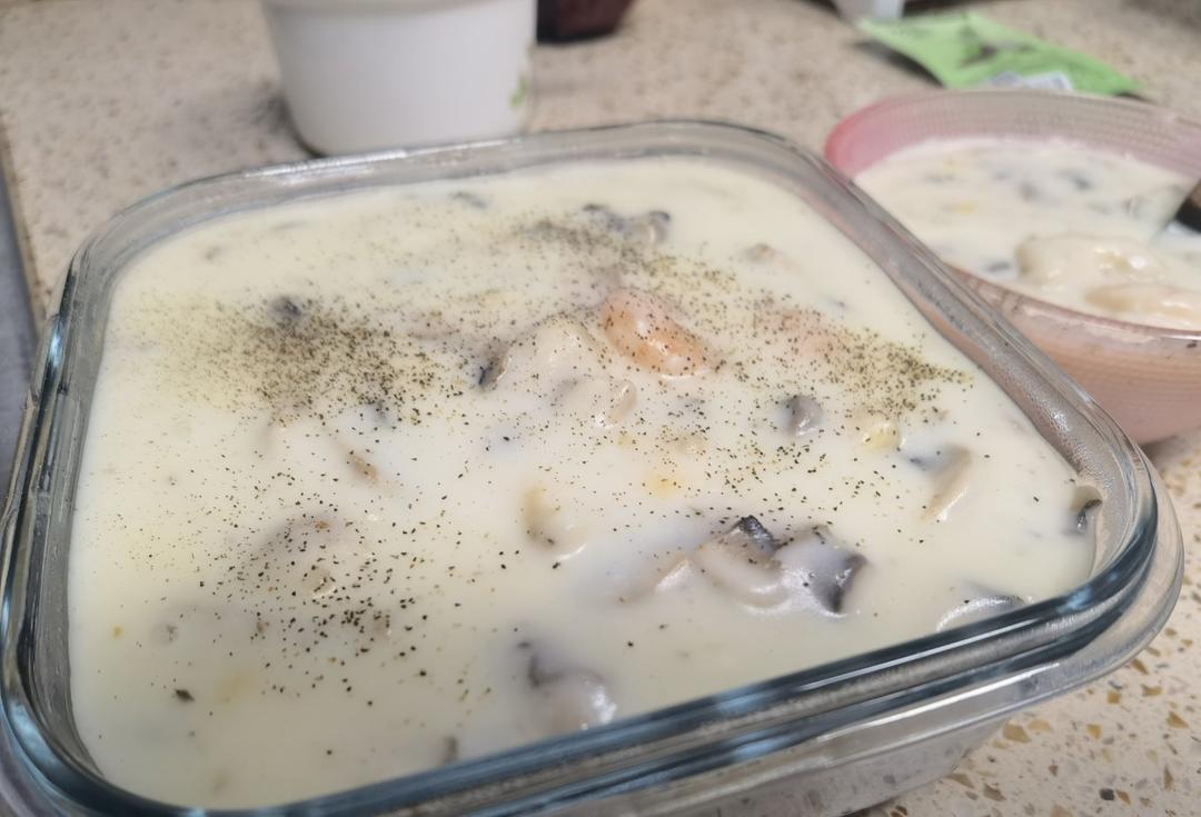 低脂奶油蘑菇汤🍄[不用黄油和奶油超简单]