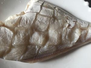香煎马面鱼|橡皮鱼|剥皮鱼|耗儿鱼的做法 步骤2
