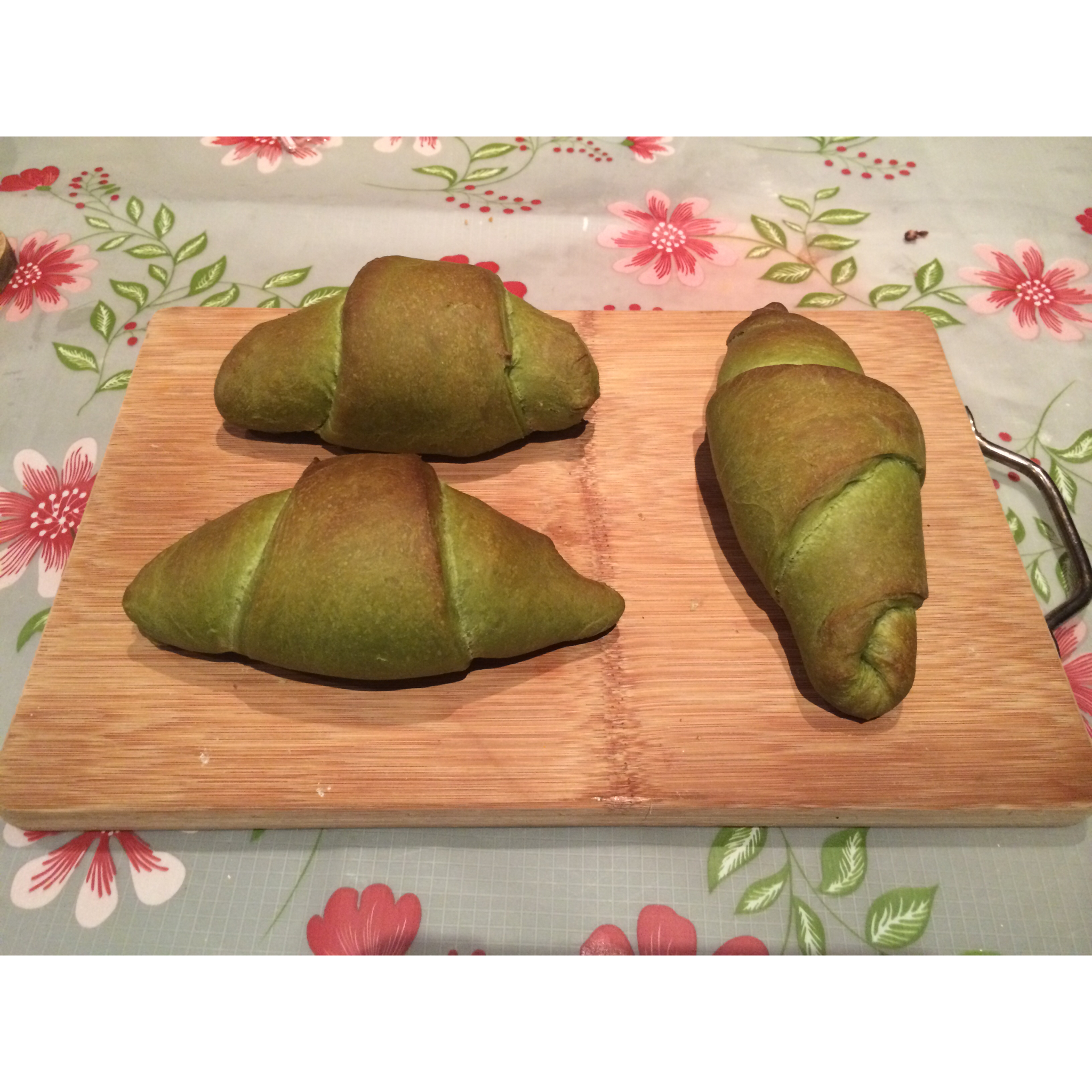 抹茶蜜豆牛角包