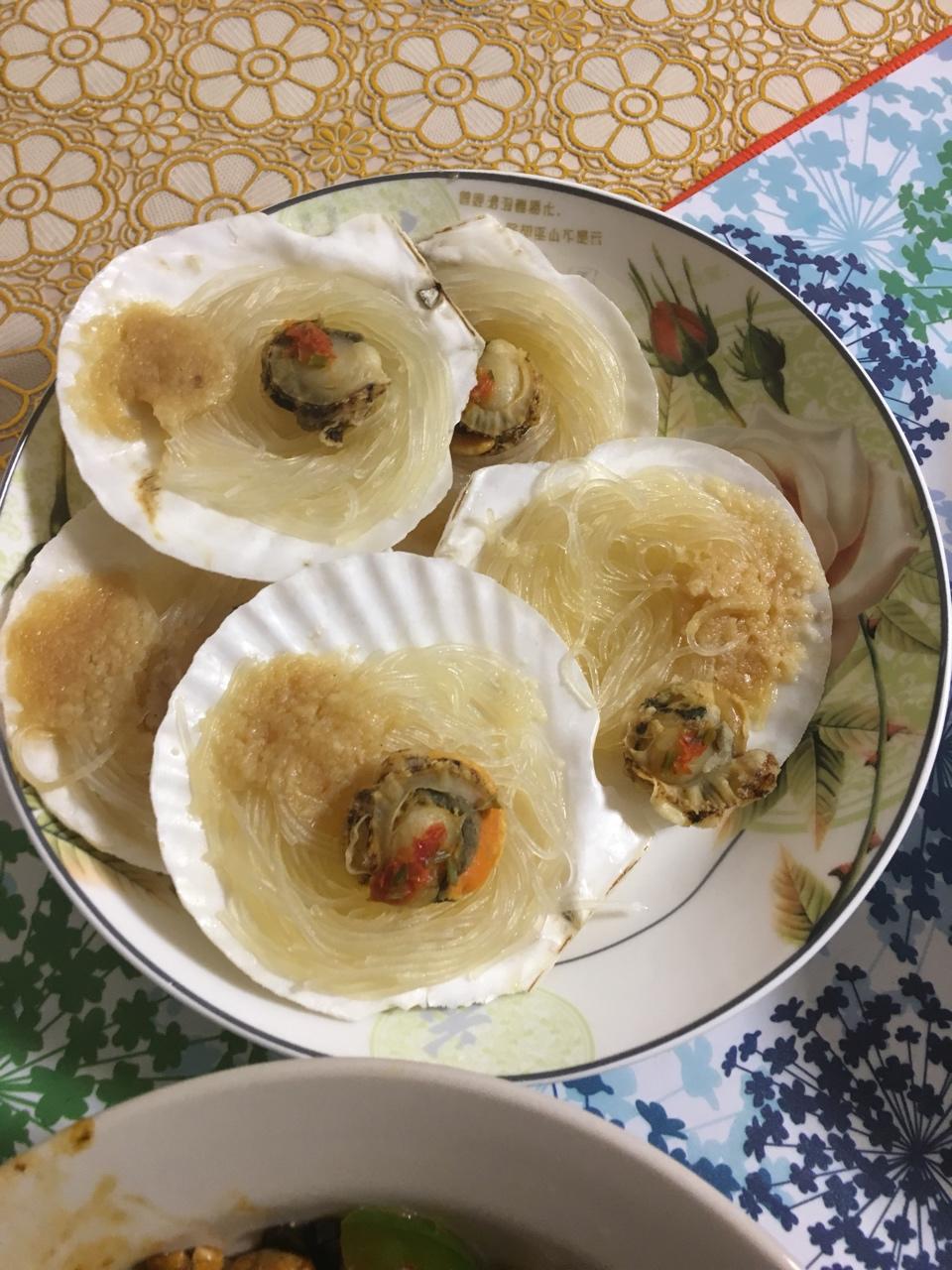 蒜蓉粉丝蒸扇贝