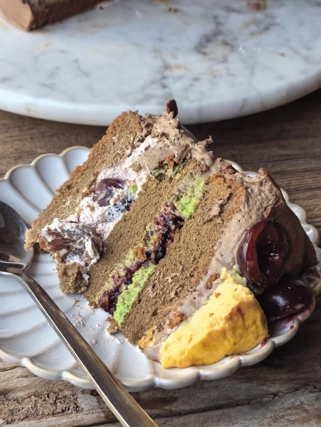 黑金车厘子布蕾蛋糕