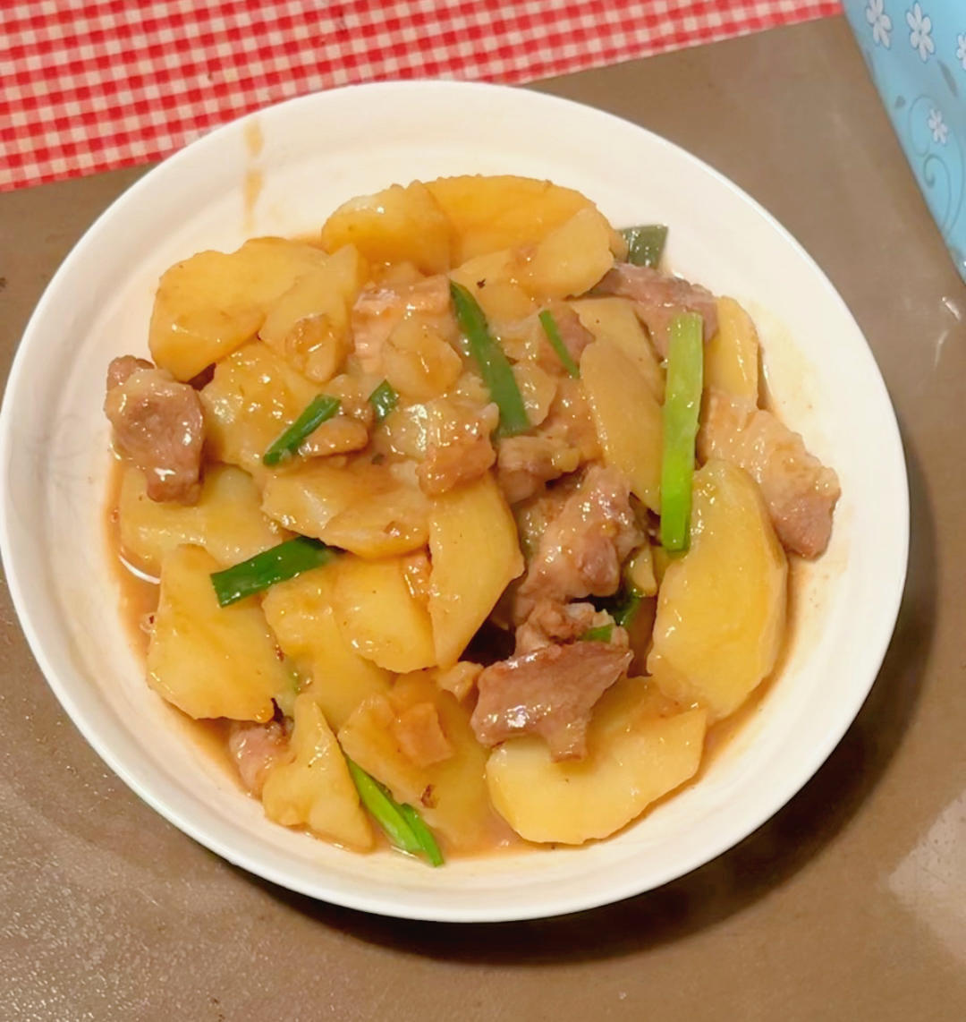 我家的土豆烧猪肉