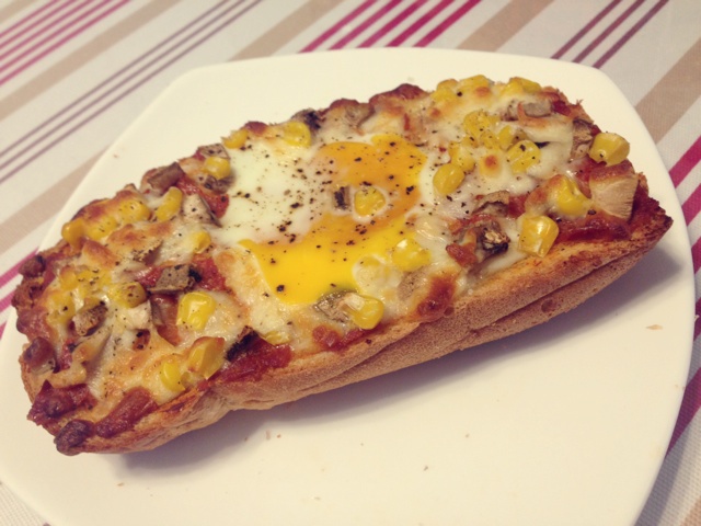 吐司太阳蛋披萨