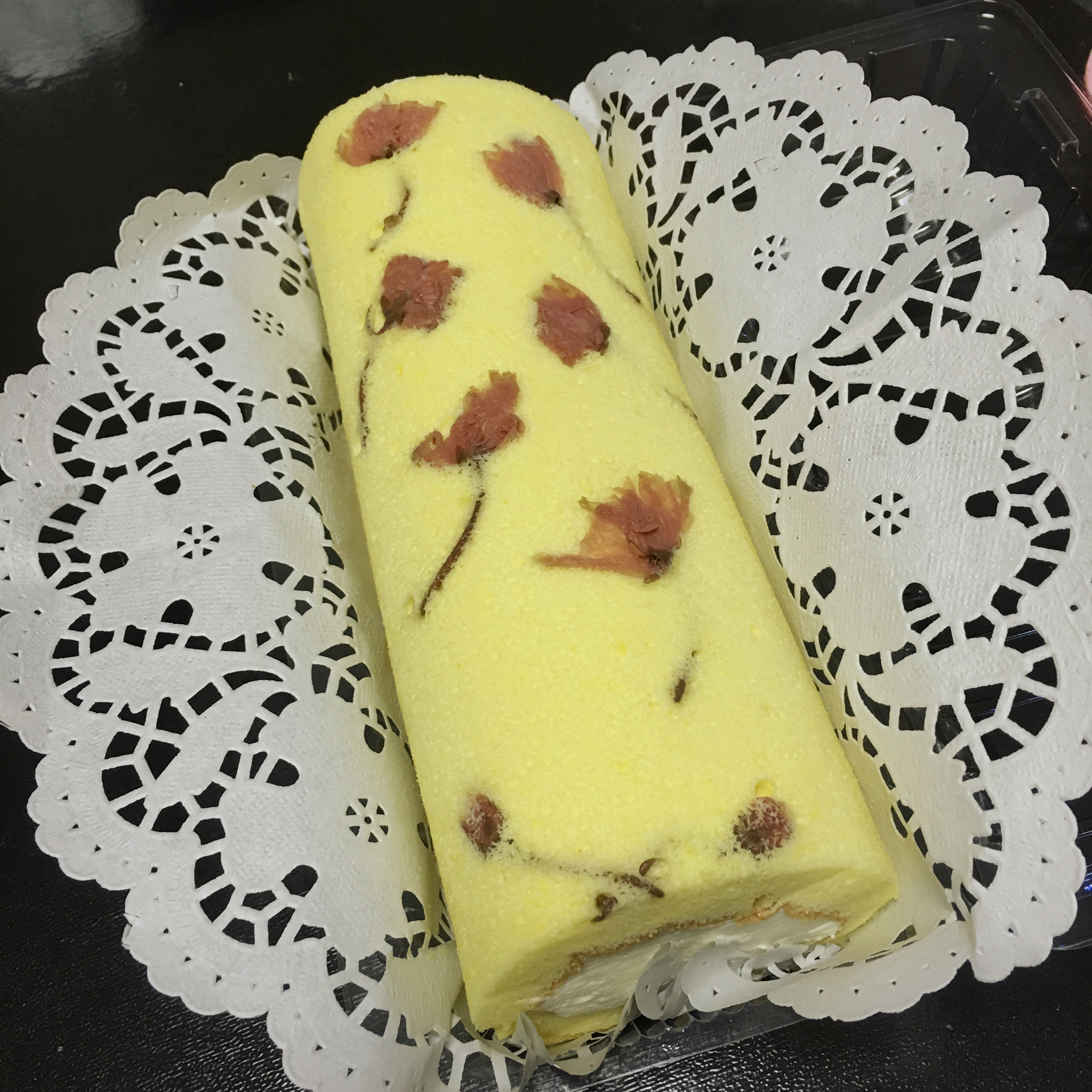 Bakingpie-蕴含浪漫风情樱花蛋糕卷