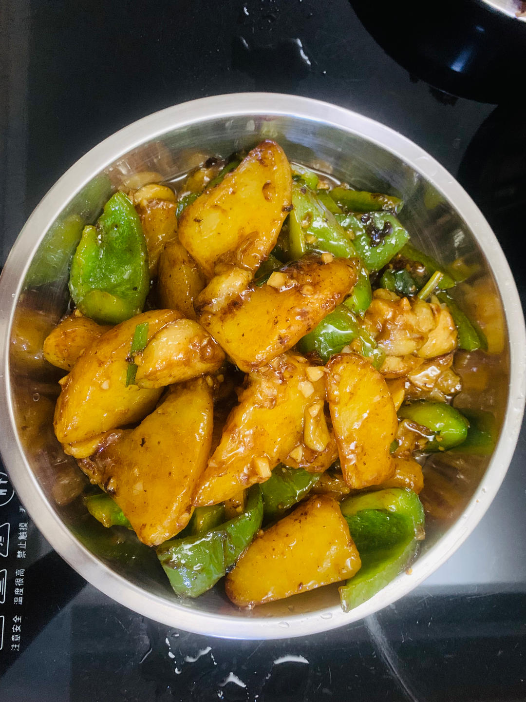 东北菜的代表正宗地三鲜，不下饭你找我算帐