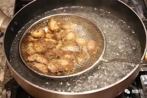 豉椒豇豆爆炒阿拉斯加红参的做法 步骤3