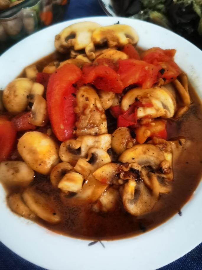 番茄🍅口蘑（配意面也超赞哦）