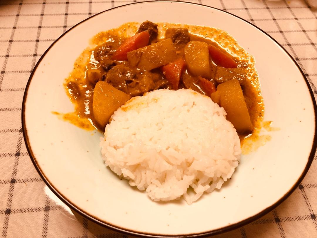 咖喱土豆炖牛腩：牛肉这样炖，保证不塞牙