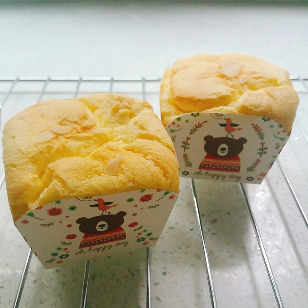 软绵绵戚风纸杯蛋糕