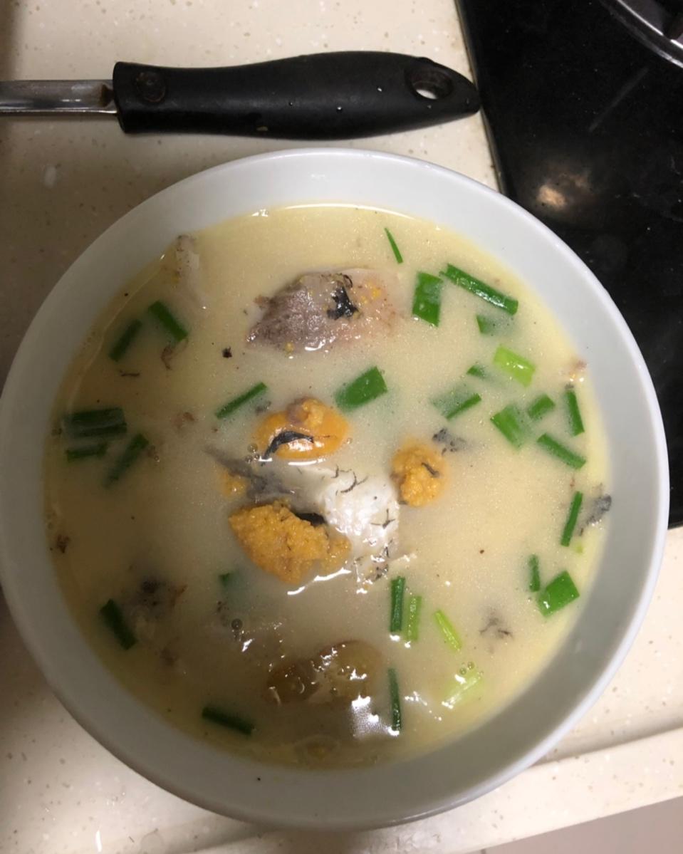 手机用户7845_rq4l做的清炖鲫鱼汤 三个关键步骤让