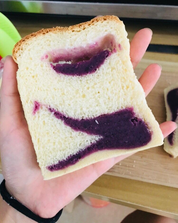 牧场鲜奶吐司