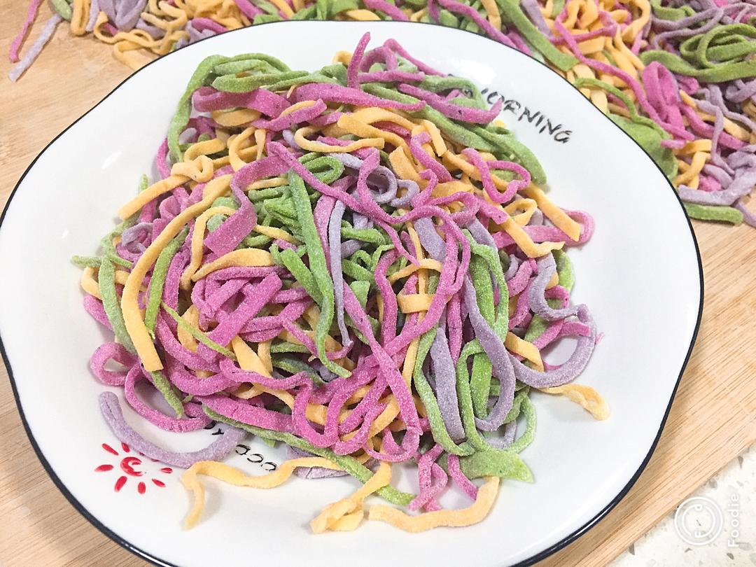 🌈彩虹手擀面的做法