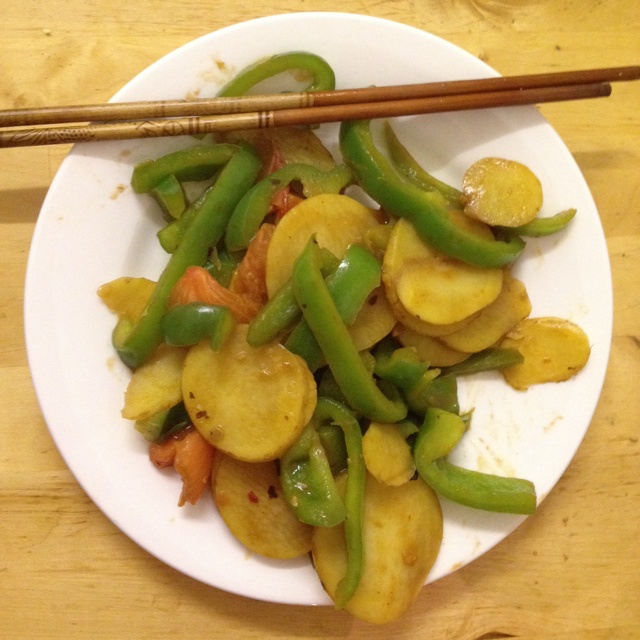 青椒番茄土豆片