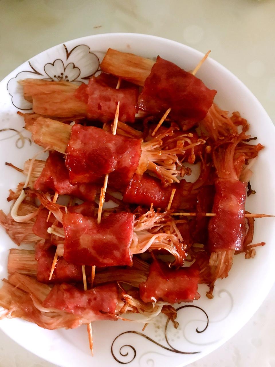 酱烤金针菇培根卷