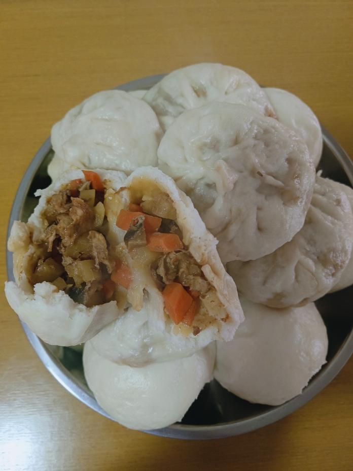 简单蔬菜肉丁包