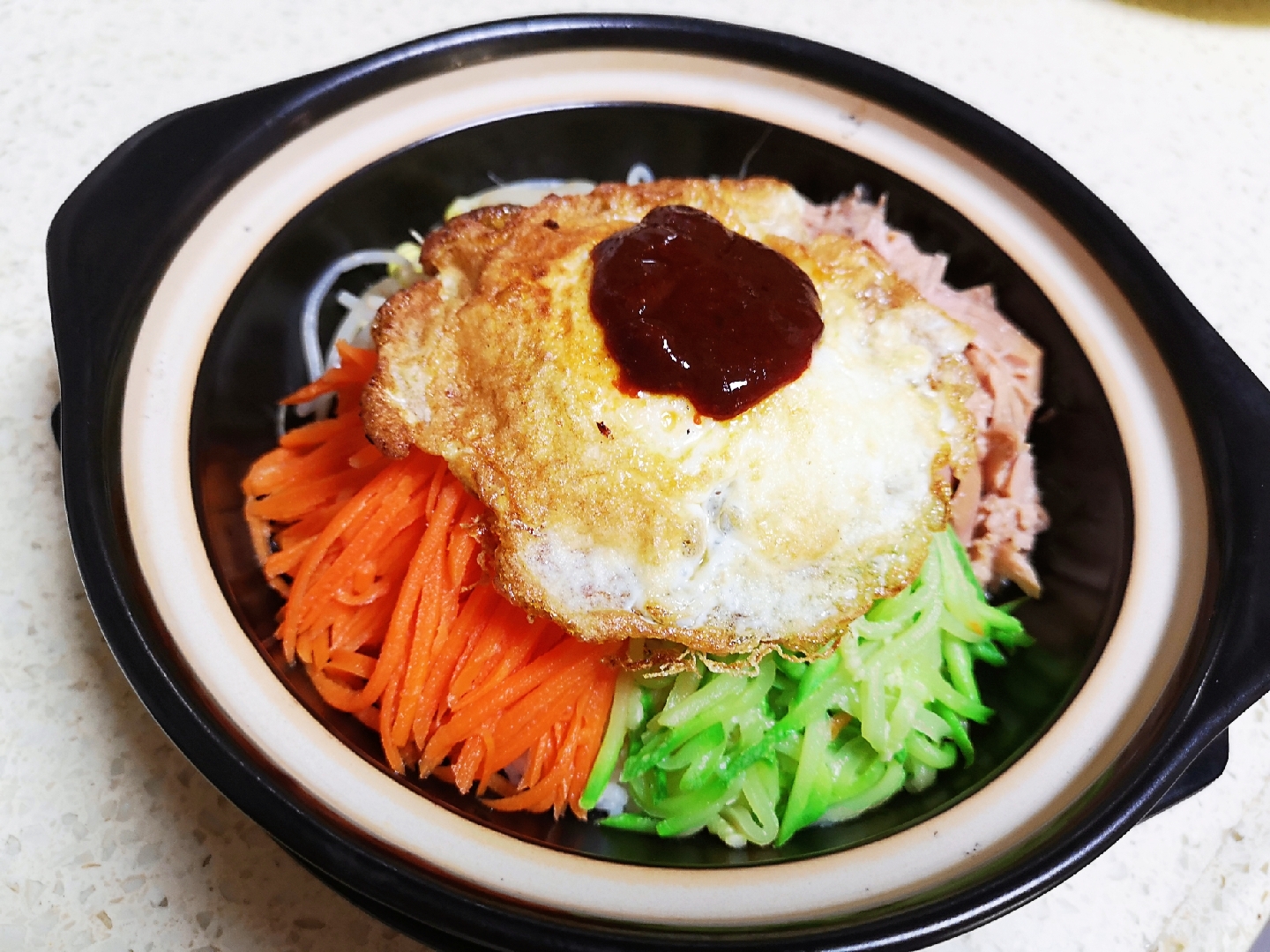 快手餐—韩式金枪鱼拌饭的做法 步骤5